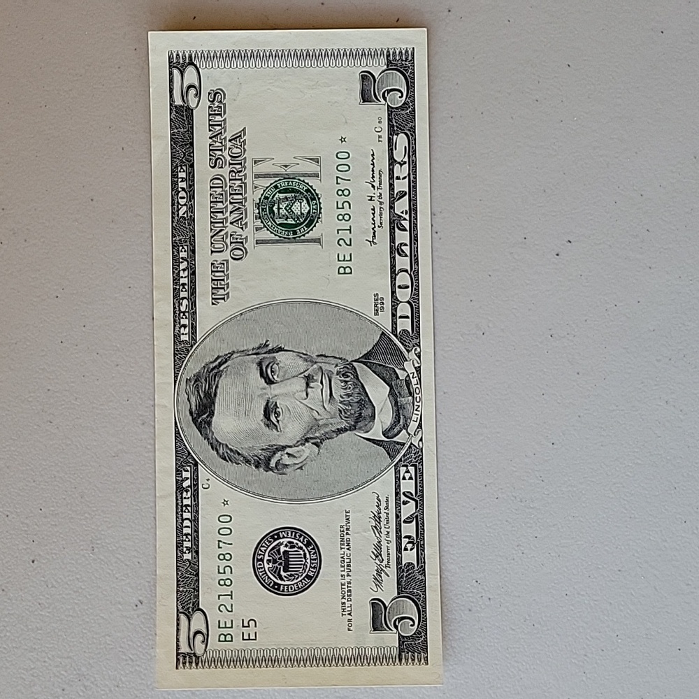 1999 United States FRN $5 Five Dollar STAR Note